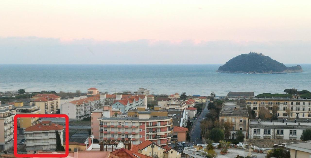 La Casa Di Flavio Casa Vacanze Albenga Exteriér fotografie